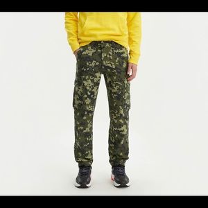 502 Taper Fit Hybrid Cargo Pants